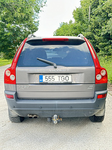 Volvo XC90 (5 фото из 8)