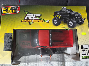 Kaugjuhitav auto New Bright RAM 1500 USB 2.4GHZ pult Mäng (5 foto / 5)