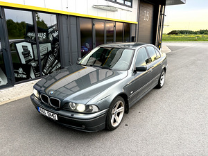 BMW 525 (1 фото из 15)