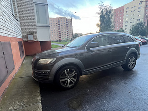 Продам или обменяю Audi Q7 2011 (7 фото из 10)