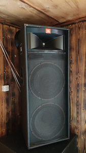 JBL TR-225 PA kõlarid (2 foto / 3)
