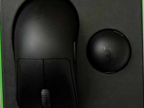 Razer DeathAdder V4 Pro Juhtmevaba mängurihiir , Must