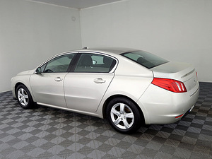 Peugeot 508 Comfort ATM 2.0 HDi 120kW (4 фото из 8)
