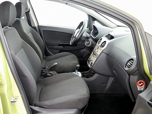 Opel Corsa Elegance ATM 1.2 59kW (6 фото из 7)