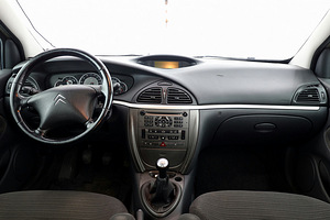 Citroen C5 Facelift 2.0 103kW (5 фото из 7)