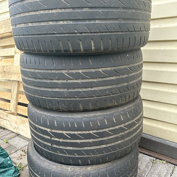 Suverehvid 215/35/r18