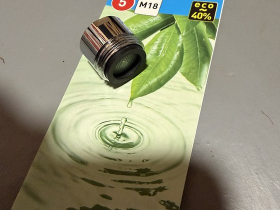 Водосберегающий аэратор Honeycomb M18