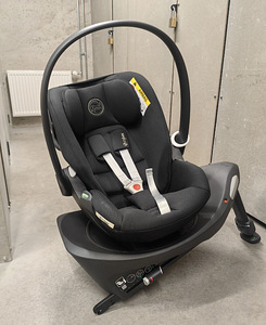 Cybex Clud G I-Size isofix alusega Base G (2 foto / 4)