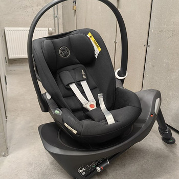Cybex Clud G I-Size isofix alusega Base G