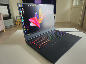 Mänguarvuti, tööjaam XMG Neo 16" Intel i9 / RTX 4080 / 32GB (3 foto / 5)