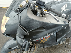 Honda CBR 1100xx (8 фото из 10)