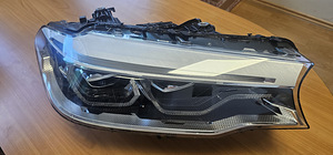 BMW 5 seeria G30/G31 LED adaptive parempoolne esituli (1 foto / 3)