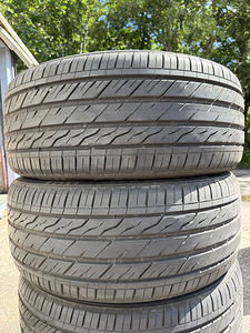 255/50/20 Landsail suverehvid 6-6,5mm dot2024 (3 foto / 7)