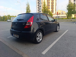 Hyudai I30 (8 фото из 14)