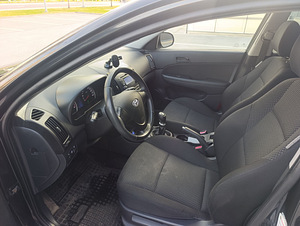 Hyudai I30 (10 фото из 14)