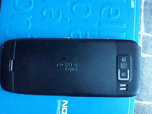 Мобильный телефон Nokia E52 (2 фото из 3)