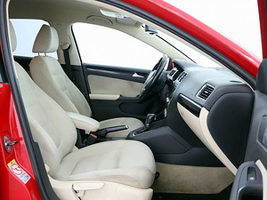 Volkswagen Jetta Comfortline ATM 1.6 TDI 77kW (6 фото из 7)