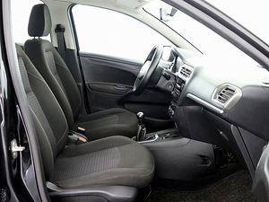 Peugeot 301 Comfort 1.2 53kW (6 фото из 7)