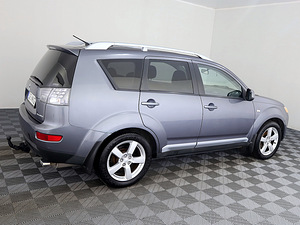 Mitsubishi Outlander Comfort 4x4 2.0 DI-D 103kW (3 фото из 8)