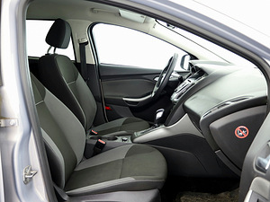 Ford Focus Comfort ATM 1.6 92kW (6 фото из 7)