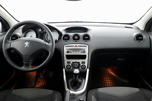 Peugeot 308 Elegance 2.0 HDi 100kW (5 фото из 9)