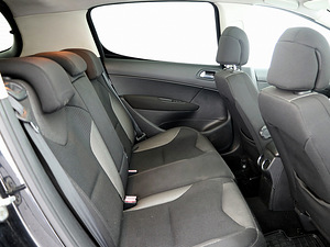 Peugeot 308 Elegance 2.0 HDi 100kW (7 фото из 9)