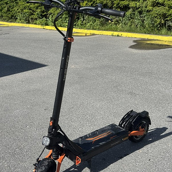 Продаю электросамокат kukirin g2 pro