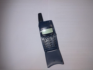 Телефон Ericsson T28s (5 фото из 6)