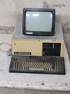 Iskra 1030 (2 foto / 2)