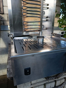 Professionaalne elektriline kebabigrill GR60F 5800W 380–415V (3 foto / 10)