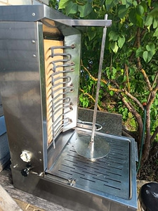 Professionaalne elektriline kebabigrill GR60F 5800W 380–415V (4 foto / 10)