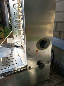 Professionaalne elektriline kebabigrill GR60F 5800W 380–415V (6 foto / 10)