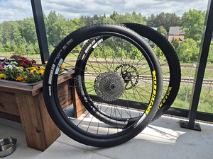Комплект колёс 27.5" для горного велосипеда, в хорошем состоянии. Boost 15x110 a... (1 фото из 5)
