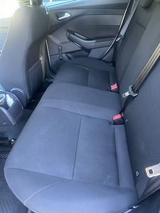 Ford Focus 1.6 (9 фото из 10)