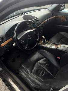 Mersedes E-класс W211 2.7 (4 фото из 7)