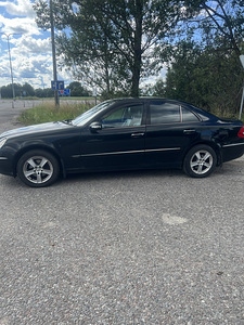 Mersedes E-класс W211 2.7 (6 фото из 7)