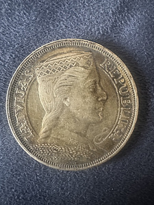 Hõbemünt 5 latti 1931. aastast (Läti, Milda) (2 foto / 2)