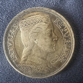 Серебряная монета 5 латов 1931 года (Латвия, Милда)