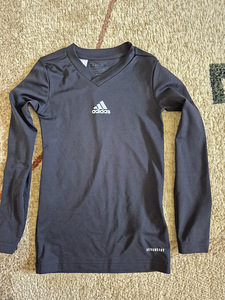 Adidas spordisärk pluuse s. 128 (1 foto / 3)