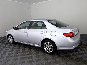 Toyota Corolla Linea Sol LPG ATM 1.6 91kW (4 фото из 8)