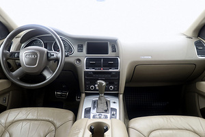 Audi Q7 Highline ATM 3.0 TDI 155kW (5 фото из 9)