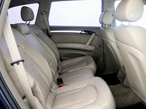 Audi Q7 Highline ATM 3.0 TDI 155kW (7 фото из 9)