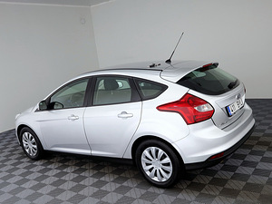 Ford Focus Comfort 1.6 TDCi 70kW (4 фото из 7)
