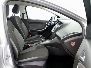 Ford Focus Comfort 1.6 TDCi 70kW (6 фото из 7)