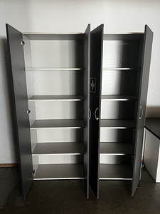 Шкаф (2 фото из 2)