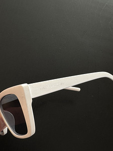 Белые солнцезащитные очки Saint Laurent SL 276 MICA (3 фото из 5)