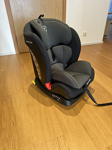 Maxi-Cosi Titan Nomad Black ISOFIX turvatool (Group 1/2/3) (1 foto / 3)