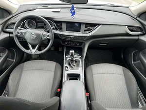 OPEL INSIGNIA SPORTS TOURER (9 фото из 10)