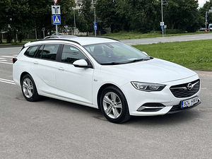 OPEL INSIGNIA SPORTS TOURER (2 фото из 10)