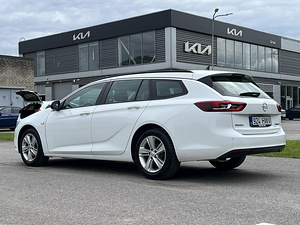 OPEL INSIGNIA SPORTS TOURER (6 фото из 10)